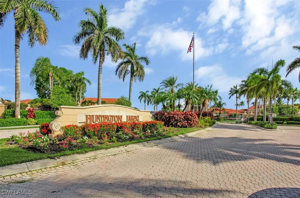 6605 Huntington Lakes Circle Naples FL 34119