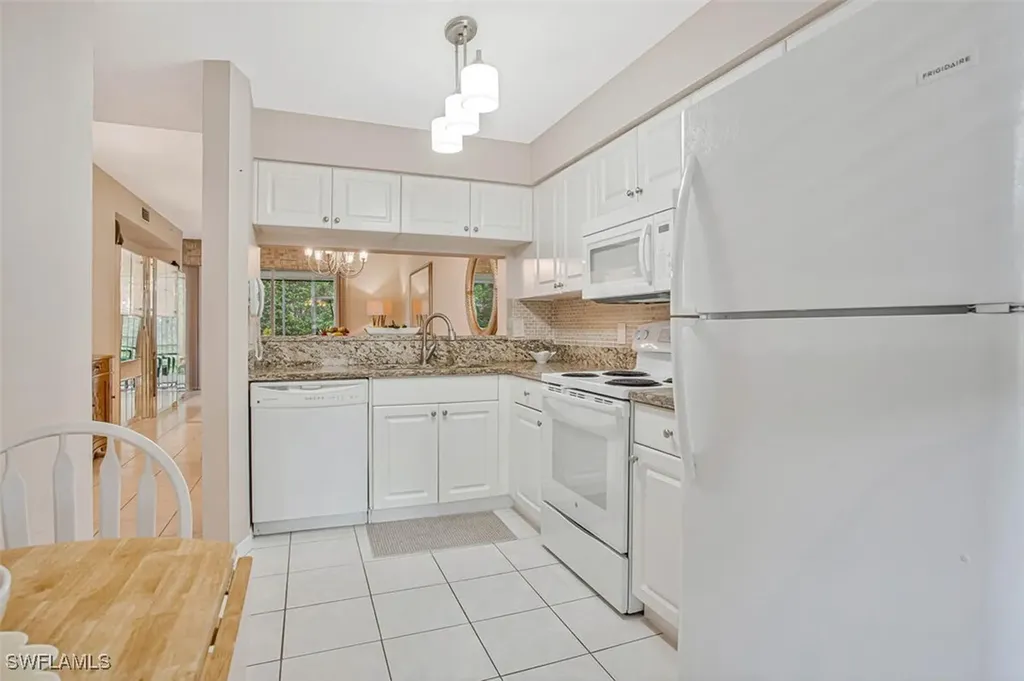 6605 Huntington Lakes Circle Naples FL 34119