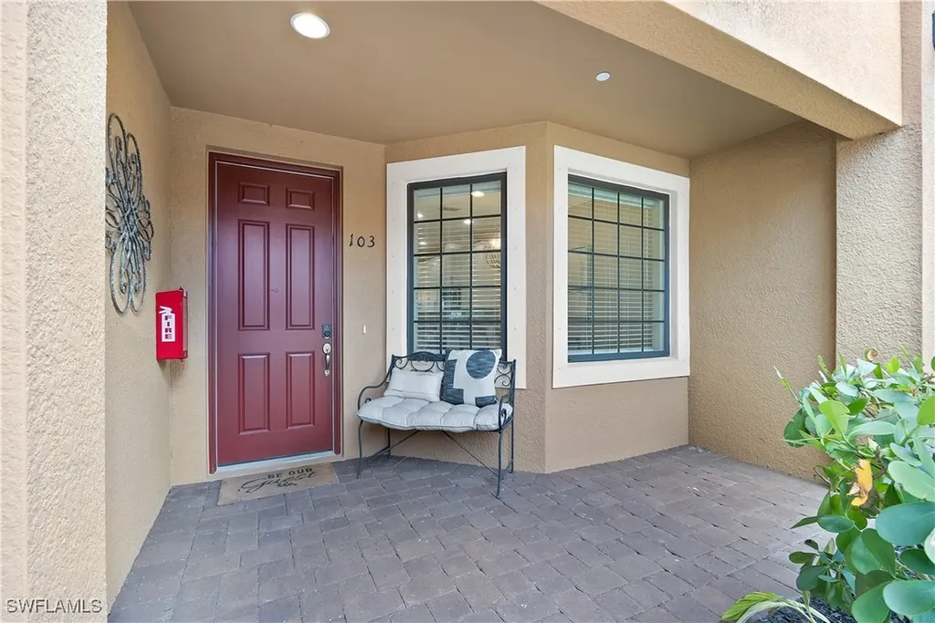 9386 Pocida Court Naples FL 34119