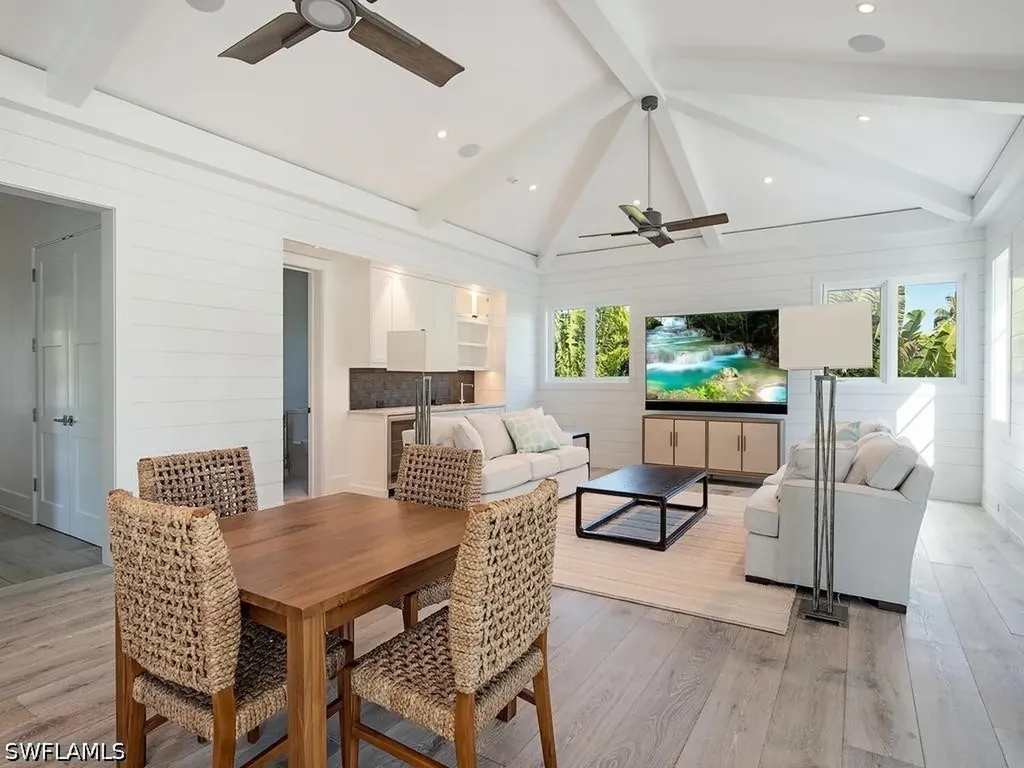 225 4th Avenue N Naples FL 34102