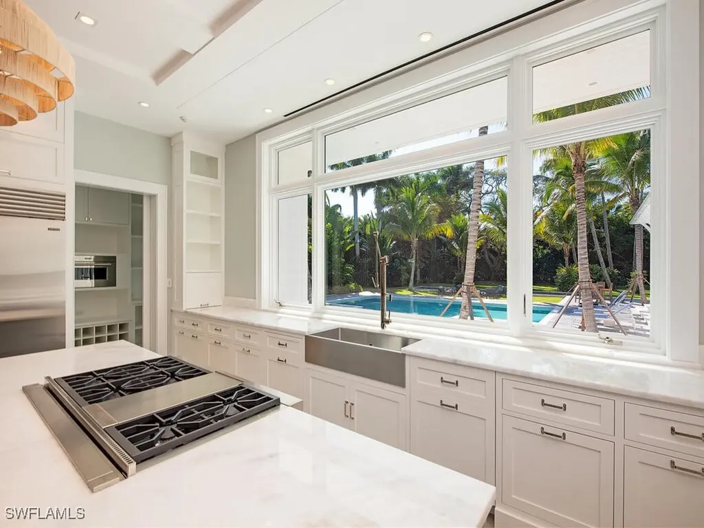 225 4th Avenue N Naples FL 34102