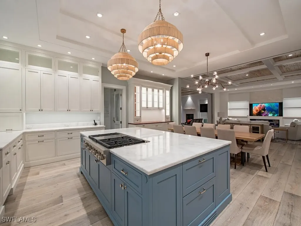 225 4th Avenue N Naples FL 34102