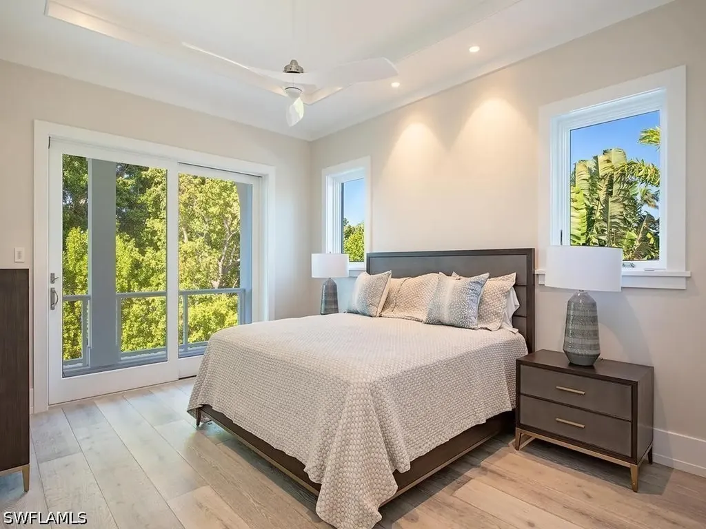 225 4th Avenue N Naples FL 34102