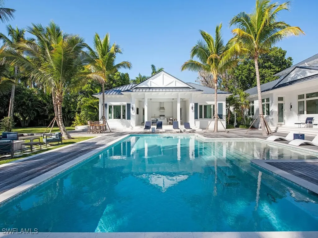 225 4th Avenue N Naples FL 34102