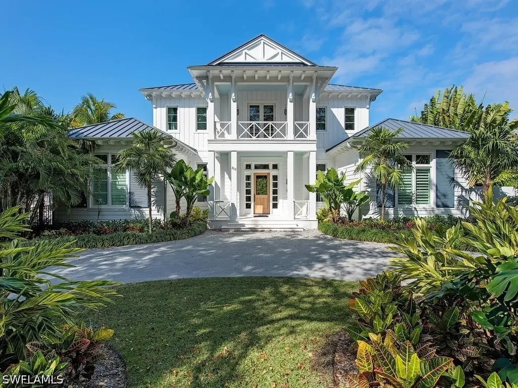 225 4th Avenue N Naples FL 34102