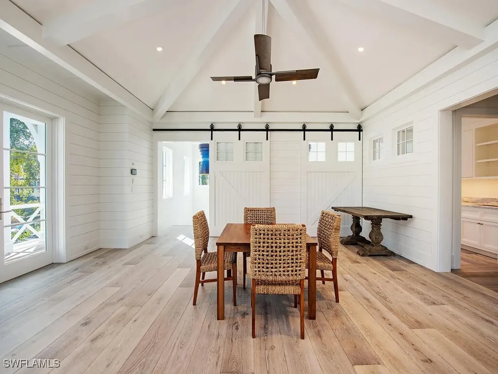 225 4th Avenue N Naples FL 34102