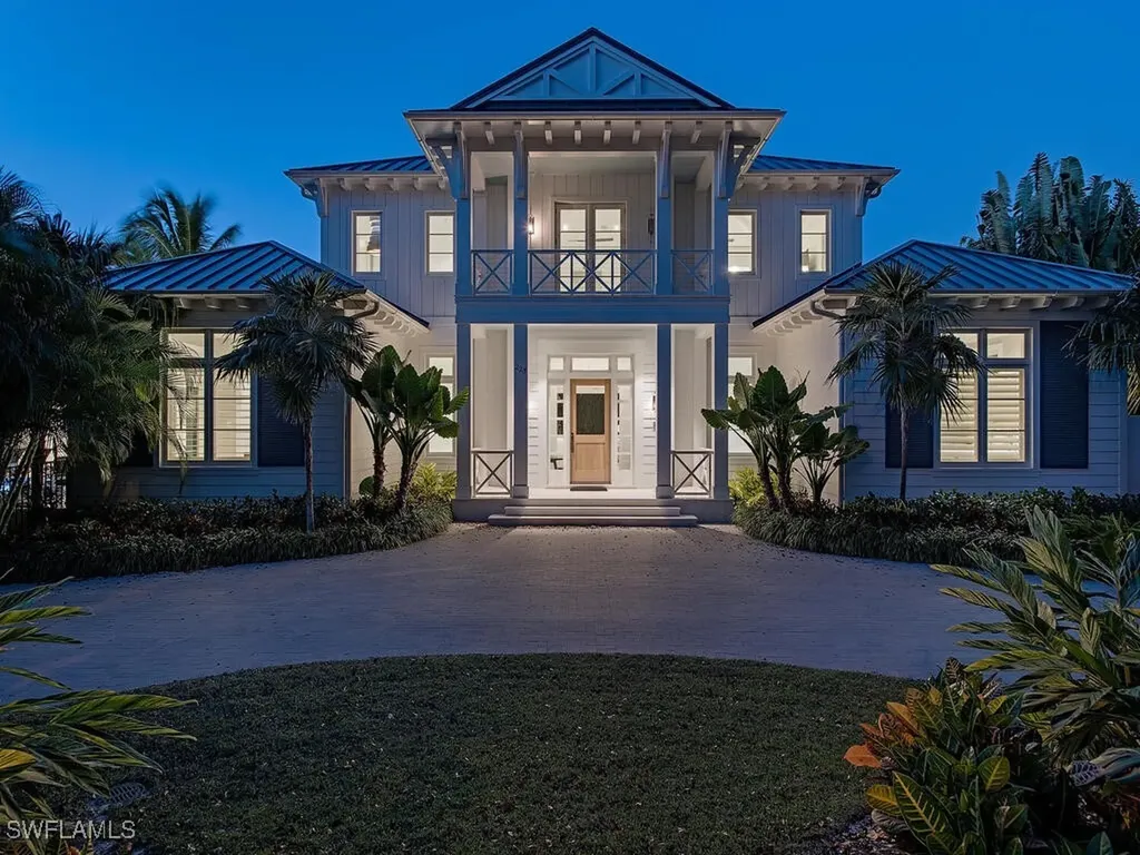 225 4th Avenue N Naples FL 34102