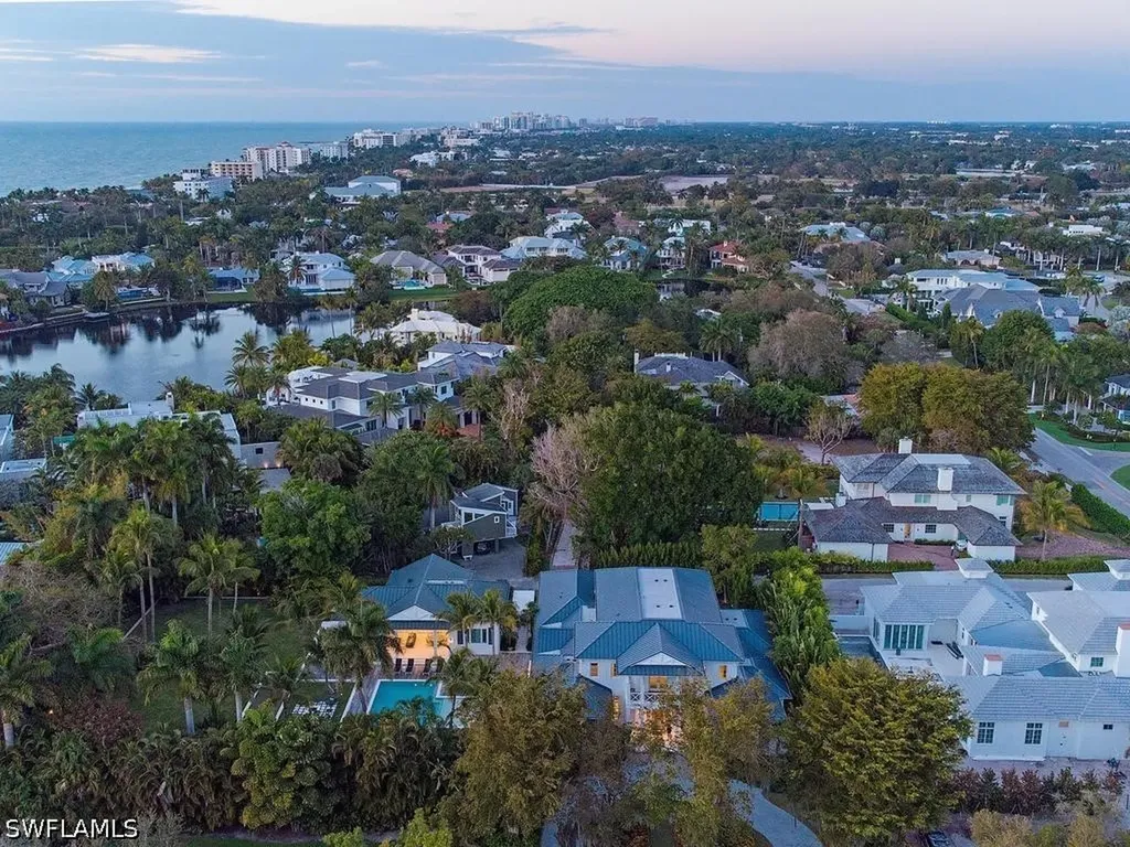 225 4th Avenue N Naples FL 34102