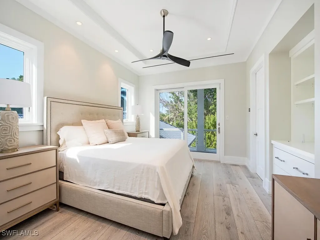 225 4th Avenue N Naples FL 34102