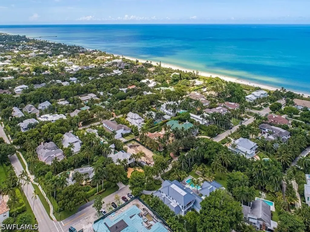 225 4th Avenue N Naples FL 34102