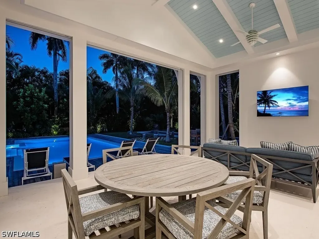 225 4th Avenue N Naples FL 34102