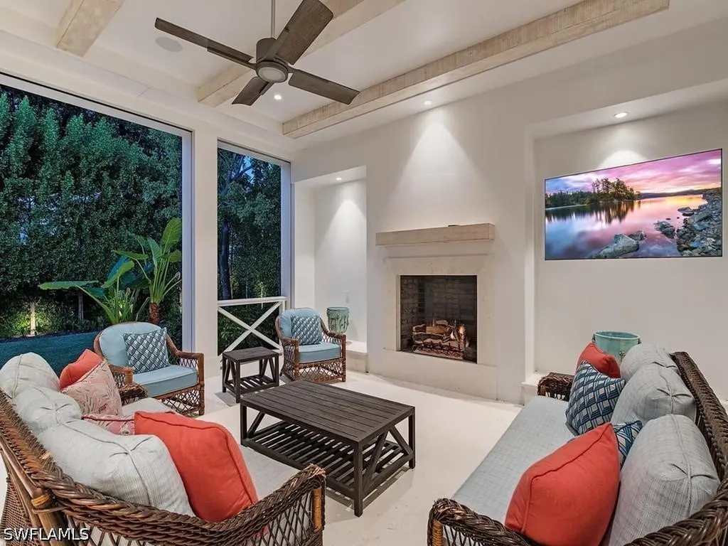 225 4th Avenue N Naples FL 34102