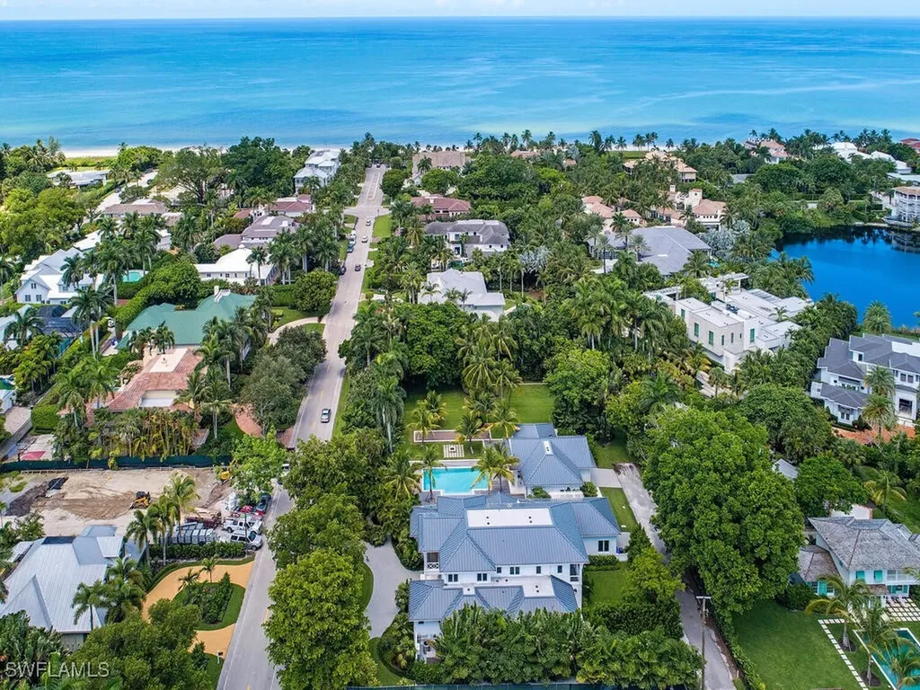 225 4th Avenue N Naples FL 34102