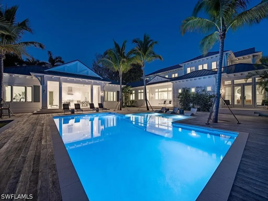 225 4th Avenue N Naples FL 34102