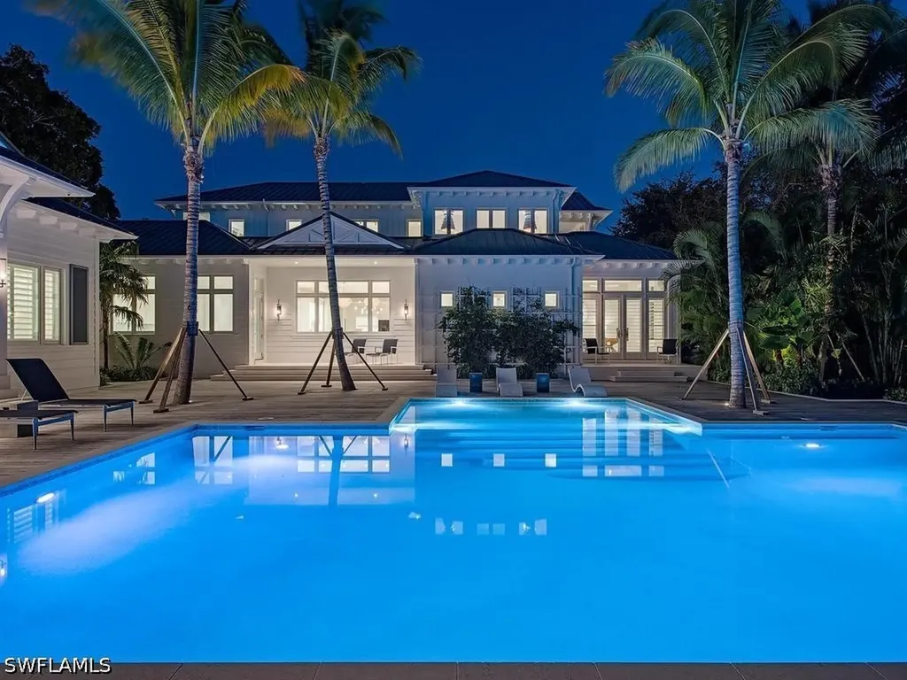 225 4th Avenue N Naples FL 34102