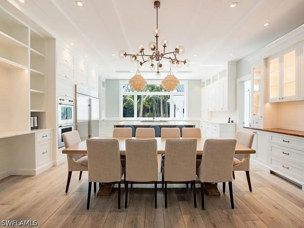 225 4th Avenue N Naples FL 34102