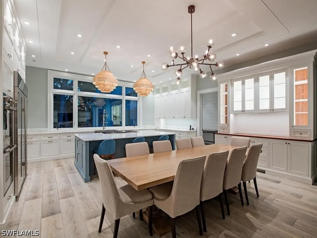 225 4th Avenue N Naples FL 34102