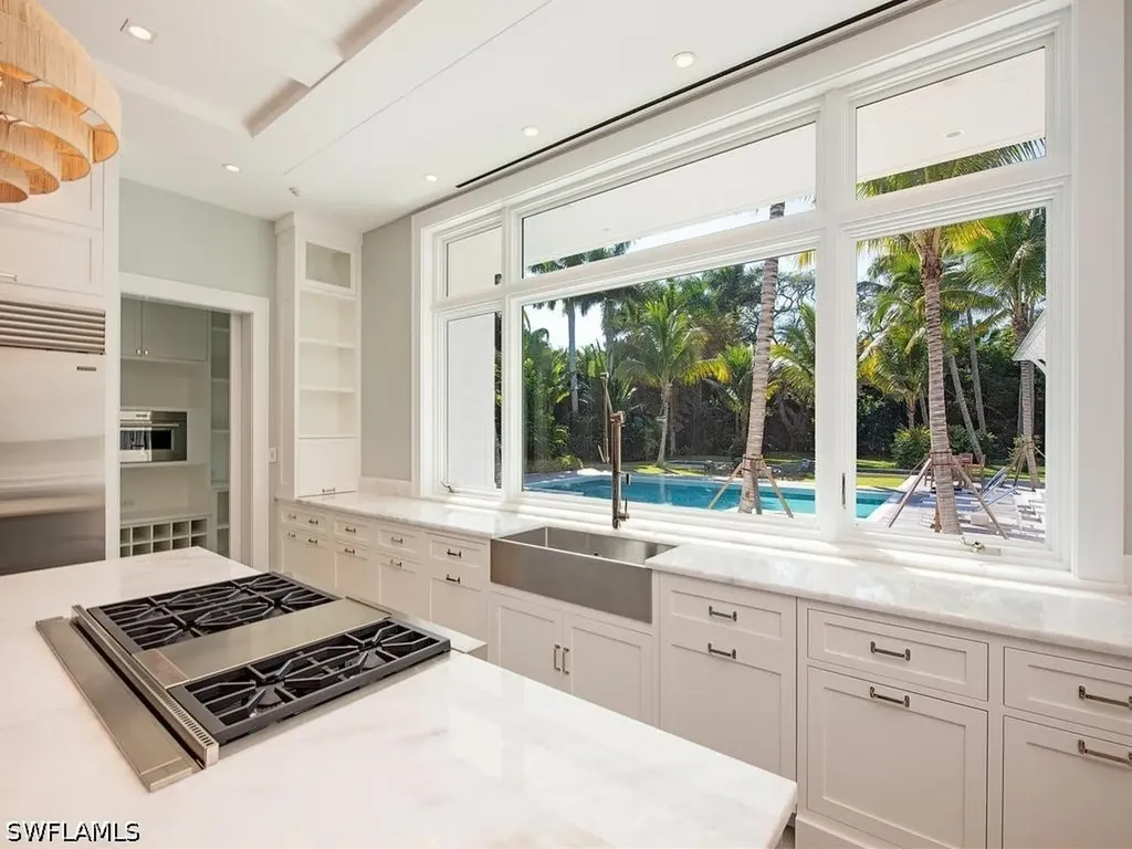 225 4th Avenue N Naples FL 34102