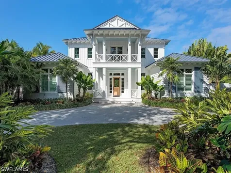 225 4TH Avenue N Naples FL 34102
