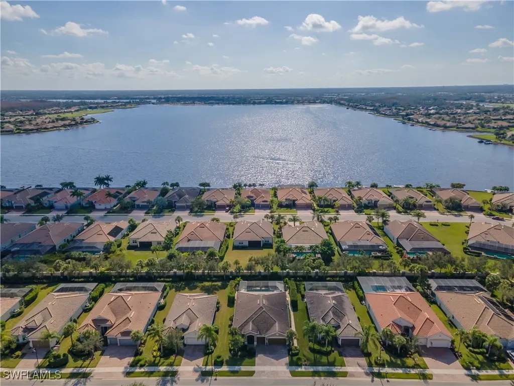 9332 Fieldstone Lane Naples FL 34120