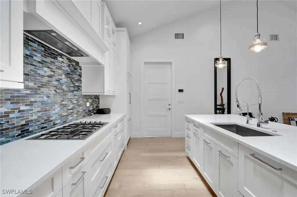 2120 Curtis Street Naples FL 34112