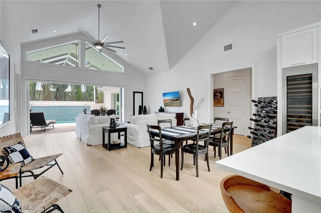 2120 Curtis Street Naples FL 34112