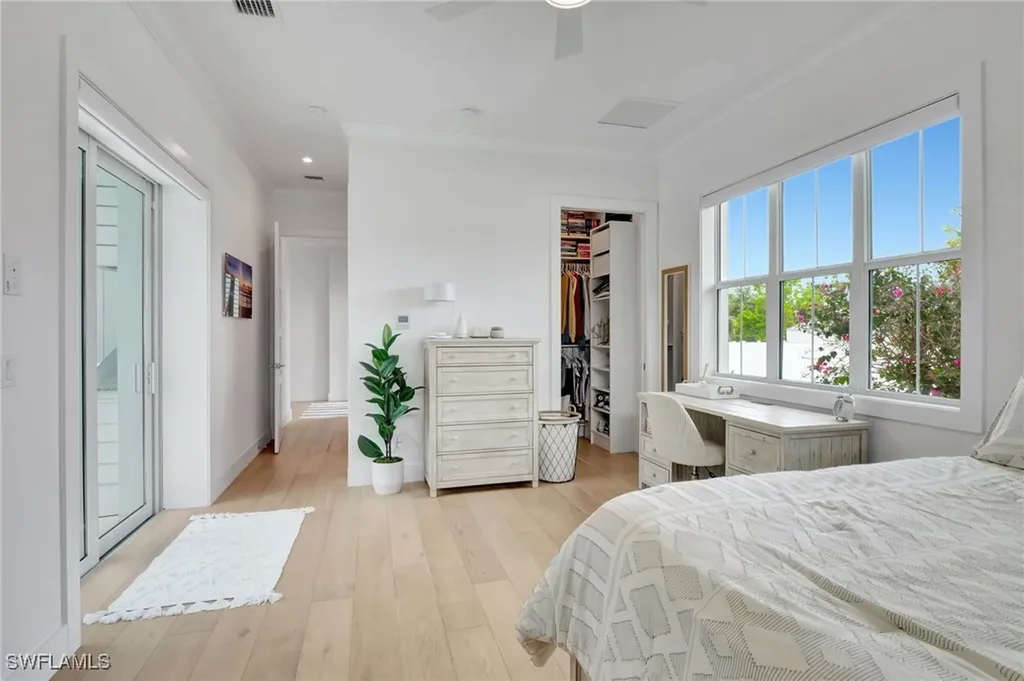 2120 Curtis Street Naples FL 34112