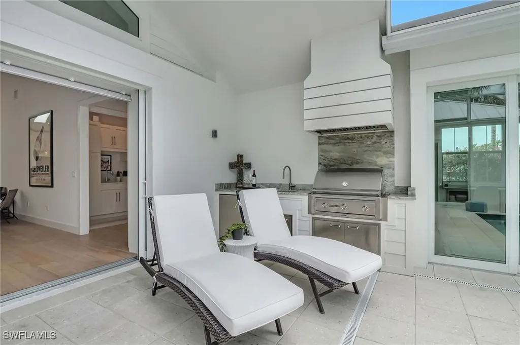 2120 Curtis Street Naples FL 34112