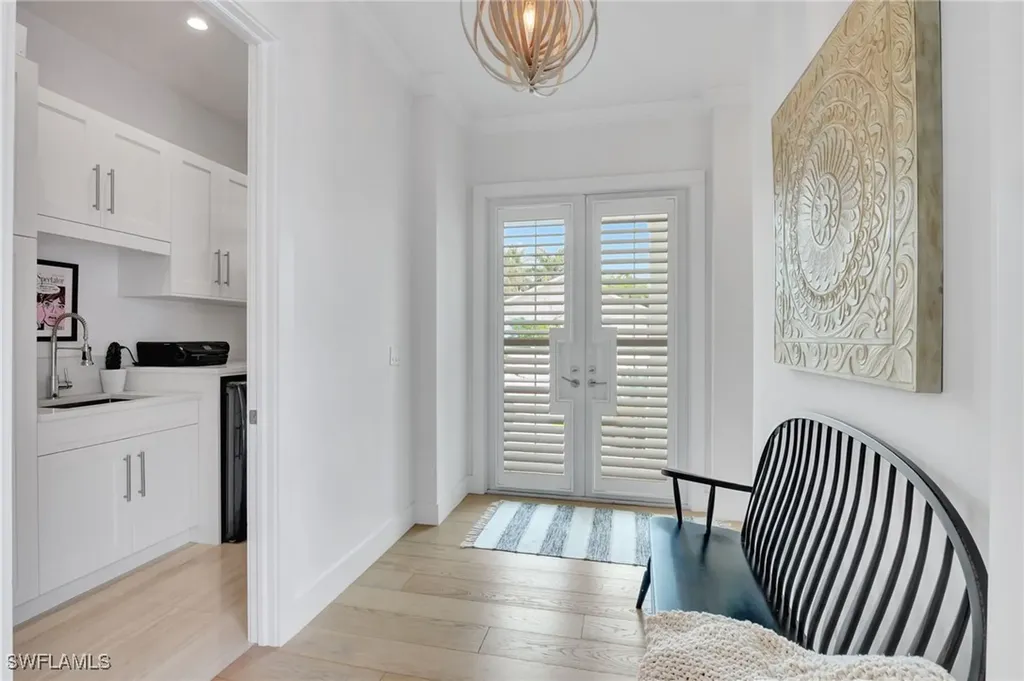 2120 Curtis Street Naples FL 34112
