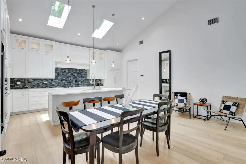 2120 Curtis Street Naples FL 34112