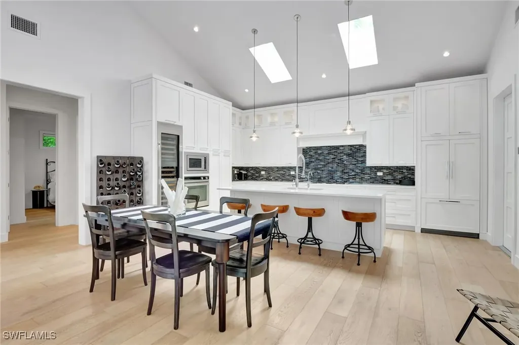 2120 Curtis Street Naples FL 34112