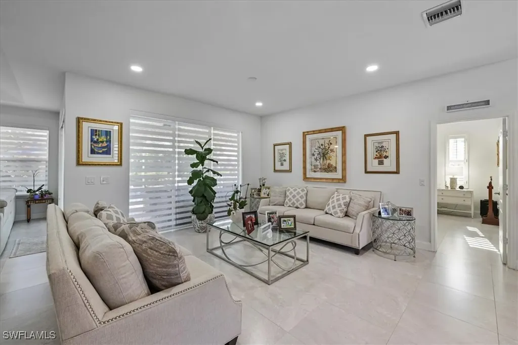2717 SW 29th Place Cape Coral FL 33914
