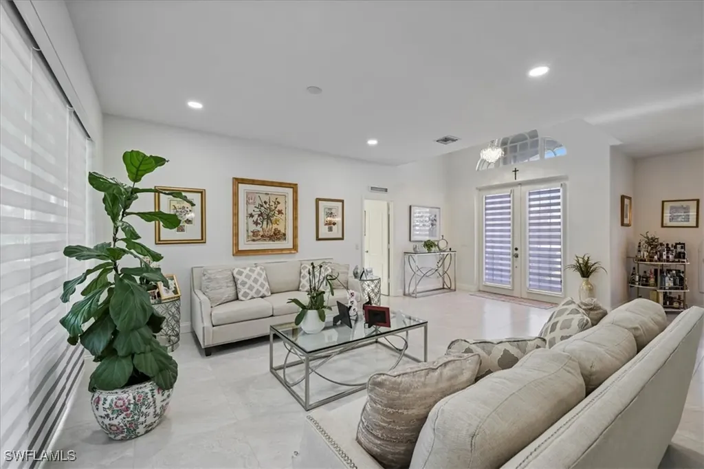 2717 SW 29th Place Cape Coral FL 33914