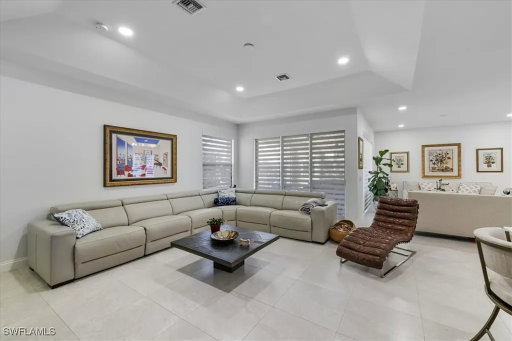 2717 SW 29th Place Cape Coral FL 33914