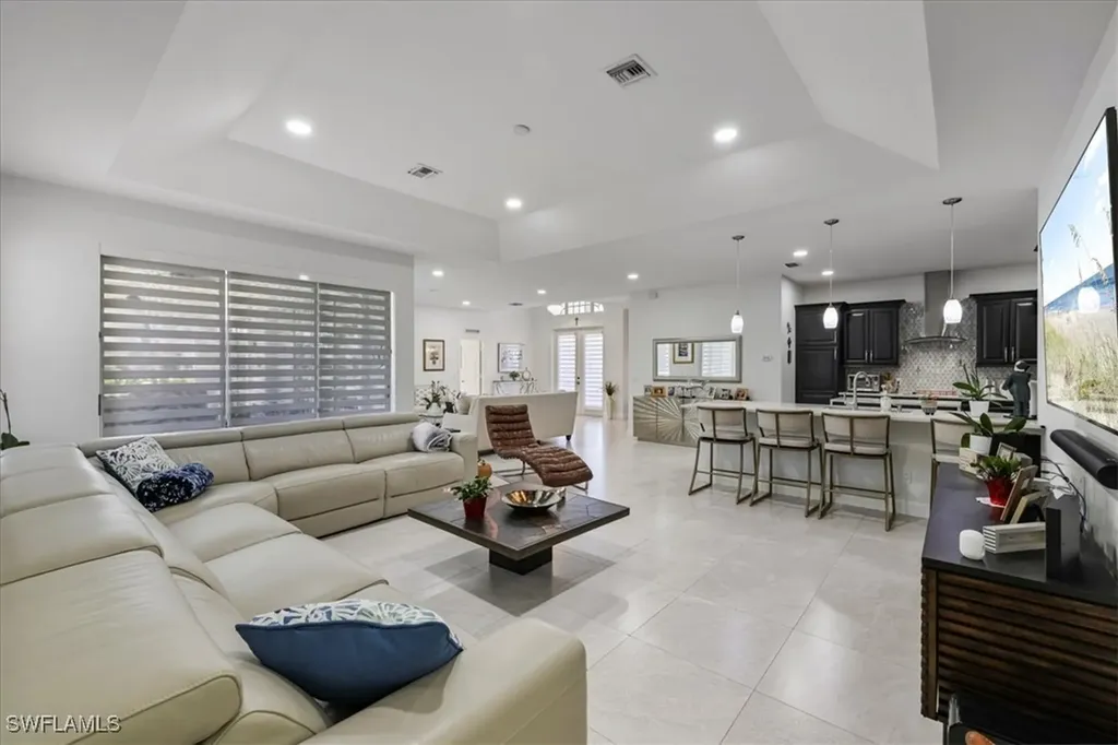 2717 SW 29th Place Cape Coral FL 33914
