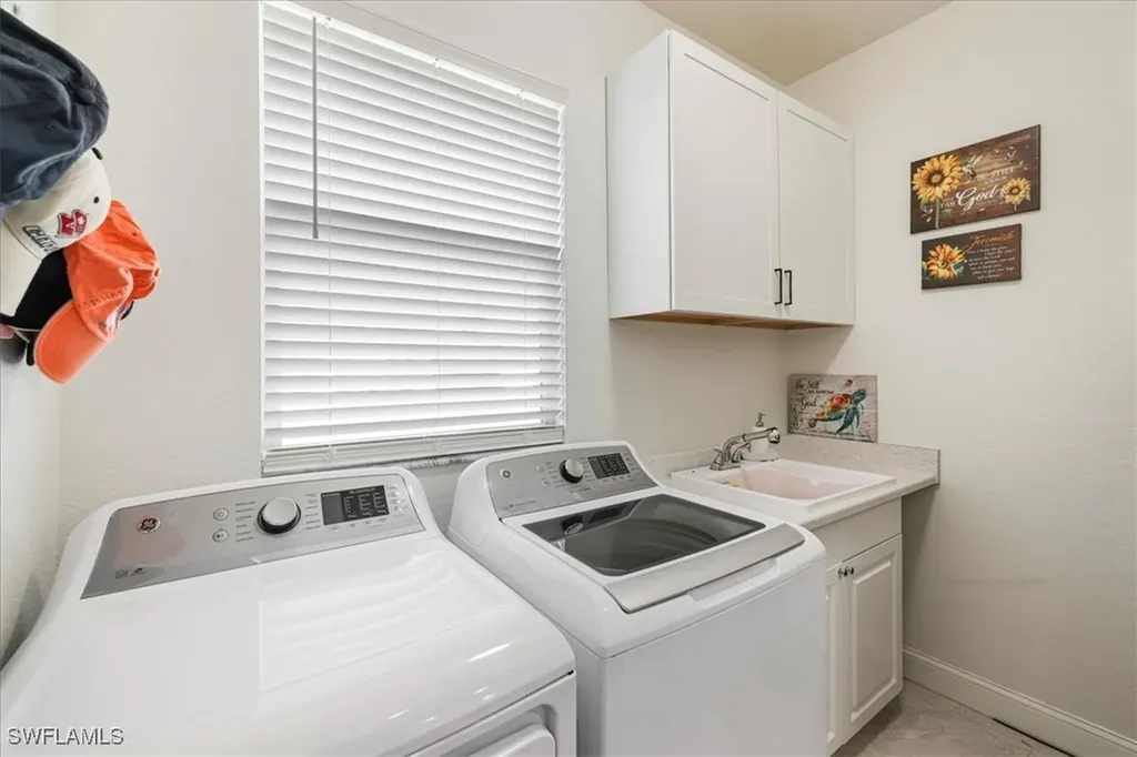 2717 SW 29th Place Cape Coral FL 33914