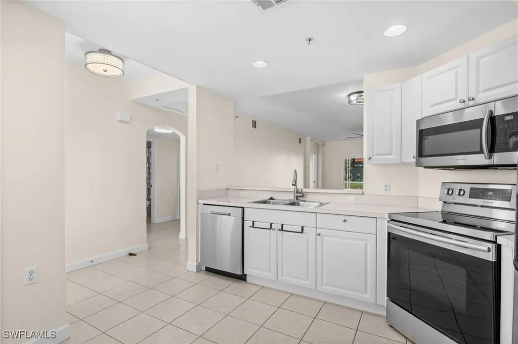 3009 Driftwood Way Naples FL 34109