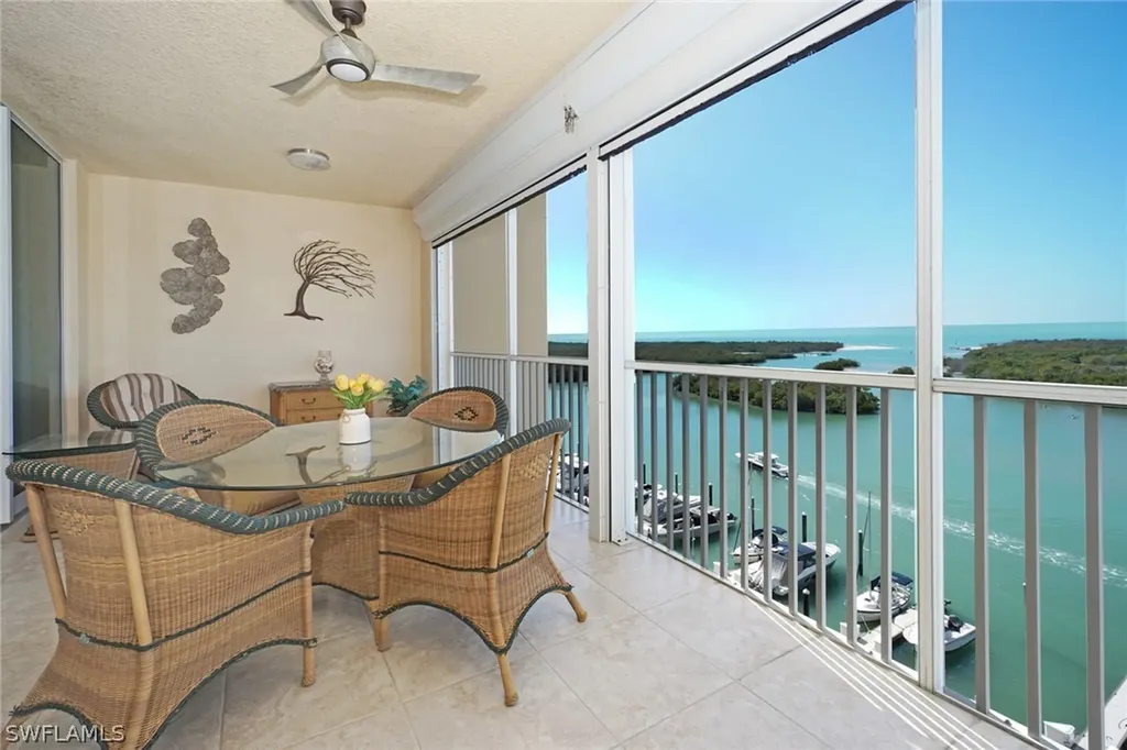 Naples FL, 435 Dockside Drive, Unit B803