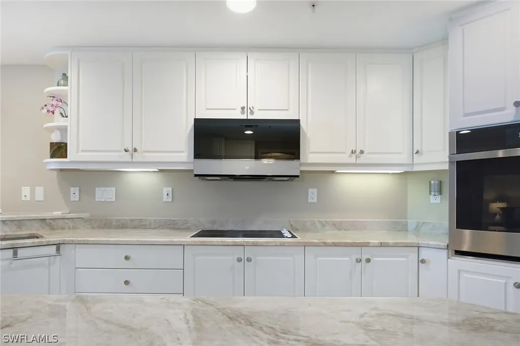 435 Dockside Drive Naples FL 34110