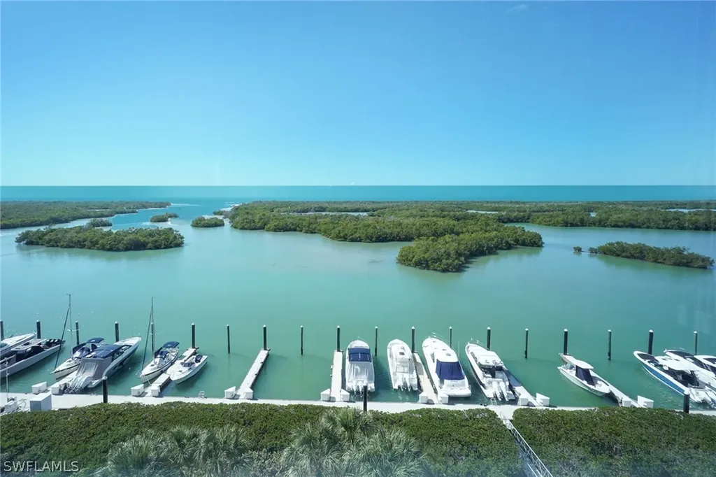 435 Dockside Drive Naples FL 34110