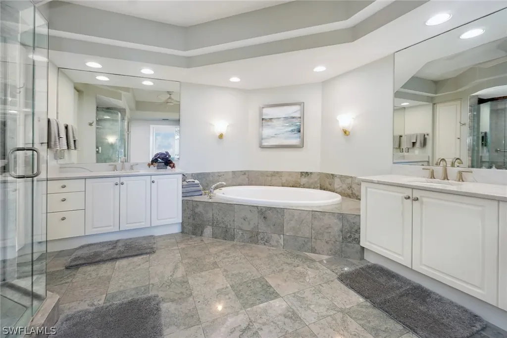 435 Dockside Drive Naples FL 34110