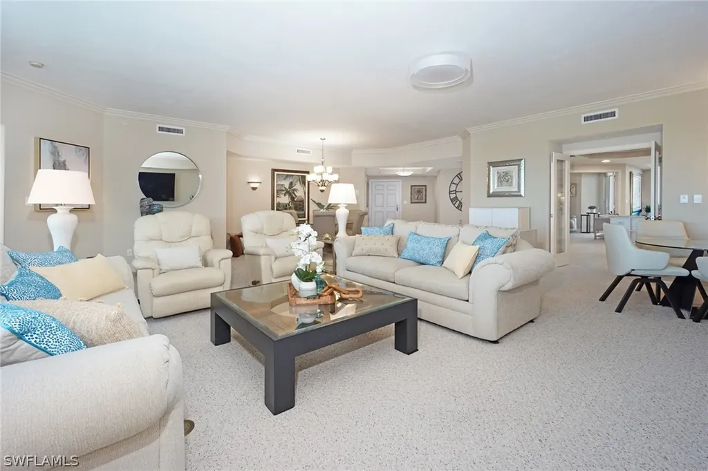 435 Dockside Drive Naples FL 34110