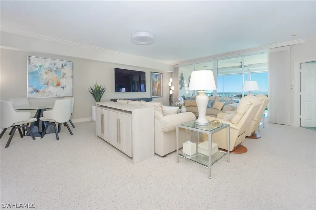 435 Dockside Drive Naples FL 34110