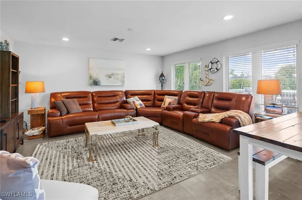 474 Lake Murex Circle Sanibel FL 33957