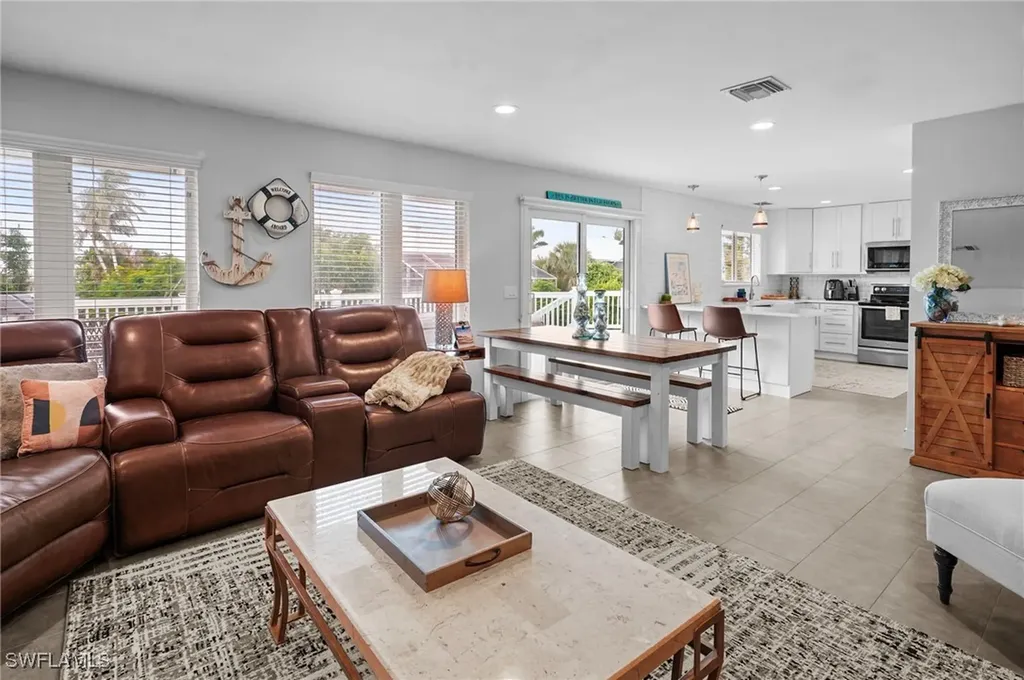 474 Lake Murex Circle Sanibel FL 33957