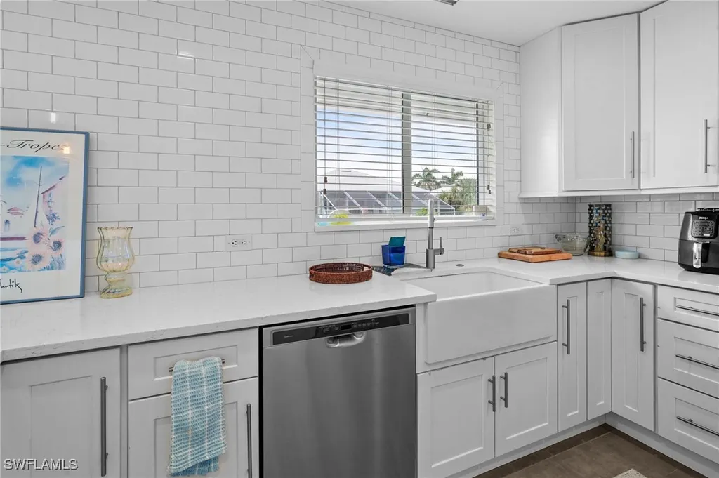 474 Lake Murex Circle Sanibel FL 33957