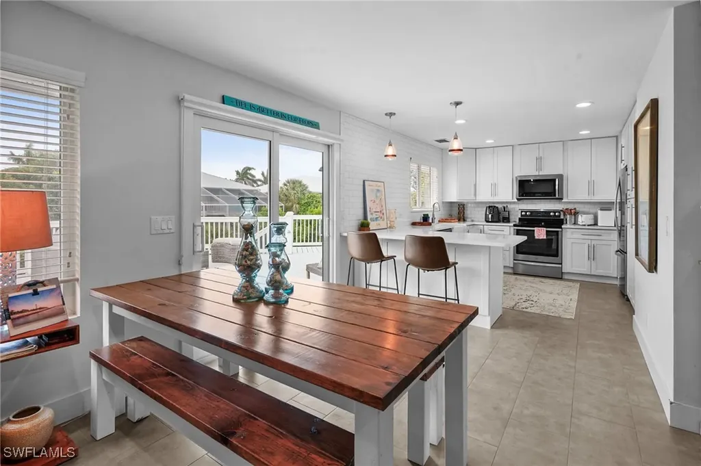 474 Lake Murex Circle Sanibel FL 33957