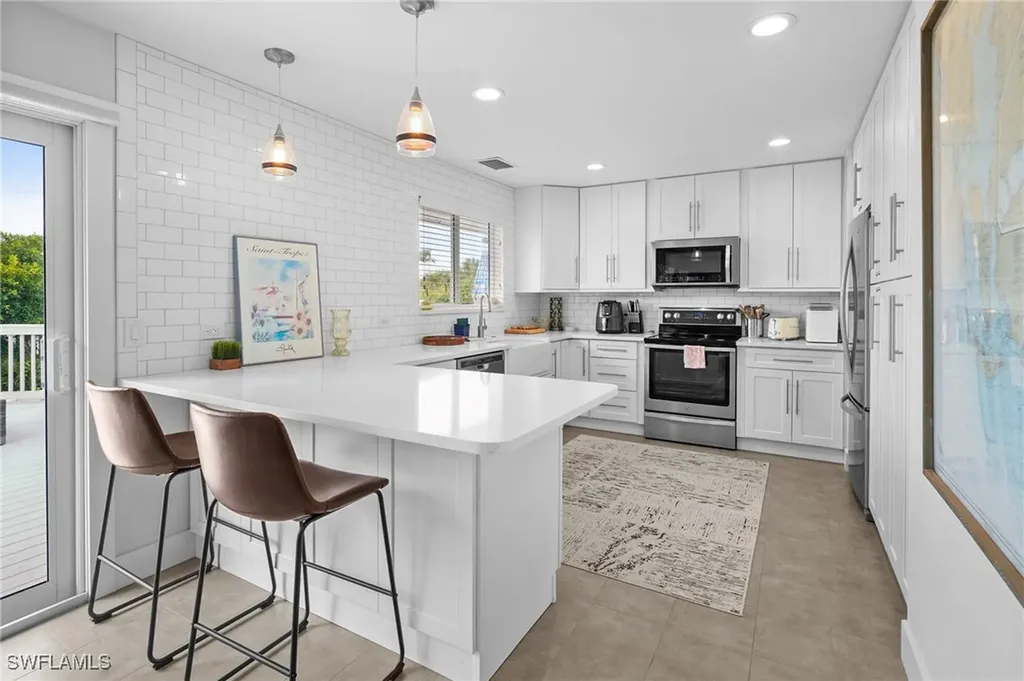 474 Lake Murex Circle Sanibel FL 33957