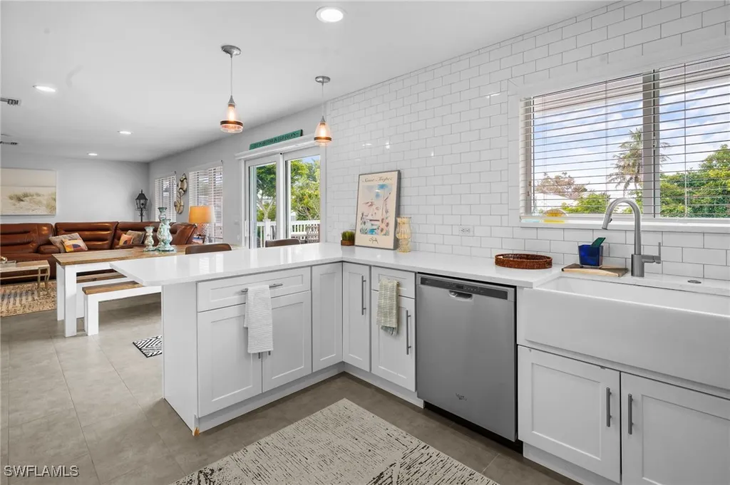 474 Lake Murex Circle Sanibel FL 33957