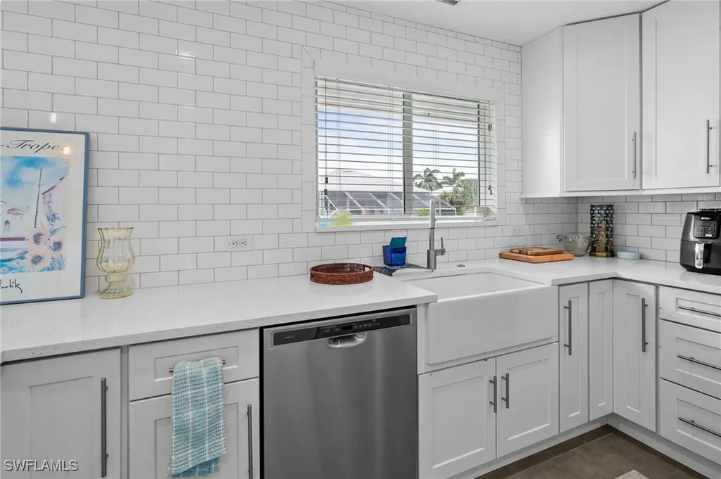 474 Lake Murex Circle Sanibel FL 33957